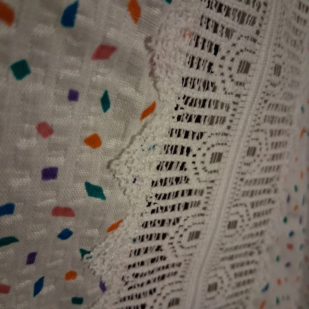 Vintage 90s Crepe Fabric Tablecloth Bright Color Speckled‎ Lace Lg Easter Spring